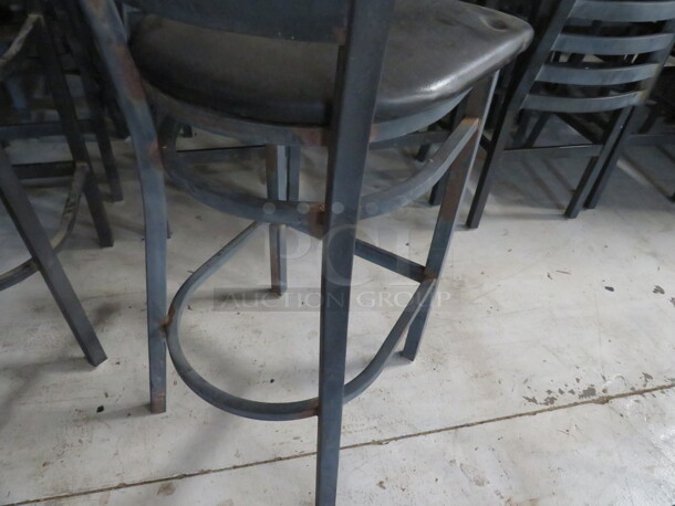 Black Metal Bar Height Chair With Footrest And A Black Cushioned Seat. 2XBID - Image 2 of 4