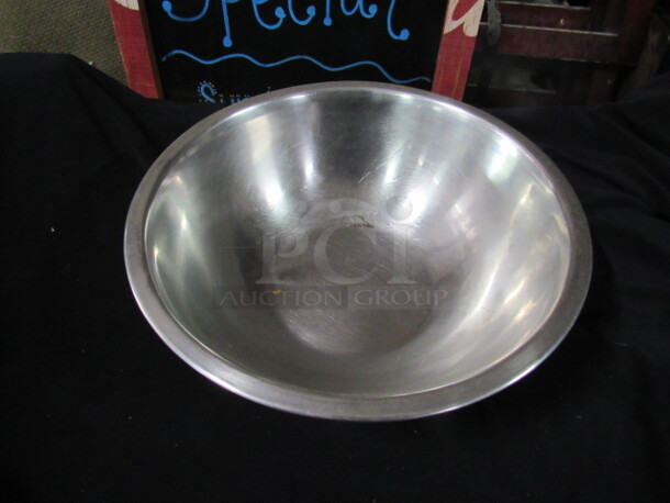 12 Inch Stainless Steel Mixing Bowl. 2XBID 