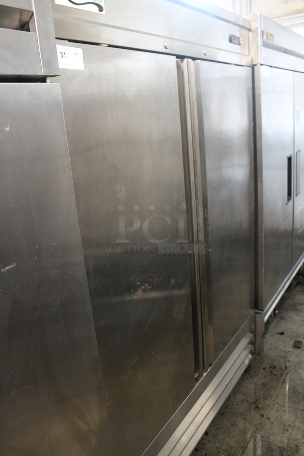 Avantco 178CFD2RR Stainless Steel Commercial 2 Door Reach In Cooler w/ Poly Coated Racks on Commercial Casters. 115 Volts, 1 Phase. Tested and Working! - Image 2 of 7