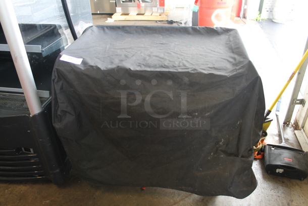 Black Stone 1554 Metal Portable Propane Gas Powered Catering Flat Top Griddle on Commercial Casters w/ Cover.  - Image 2 of 9