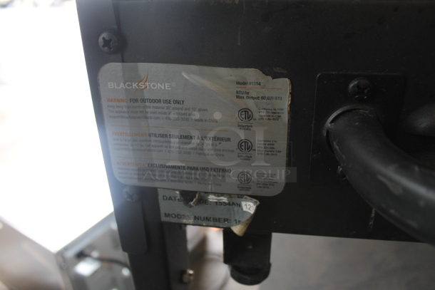 Black Stone 1554 Metal Portable Propane Gas Powered Catering Flat Top Griddle on Commercial Casters w/ Cover.  - Image 5 of 9
