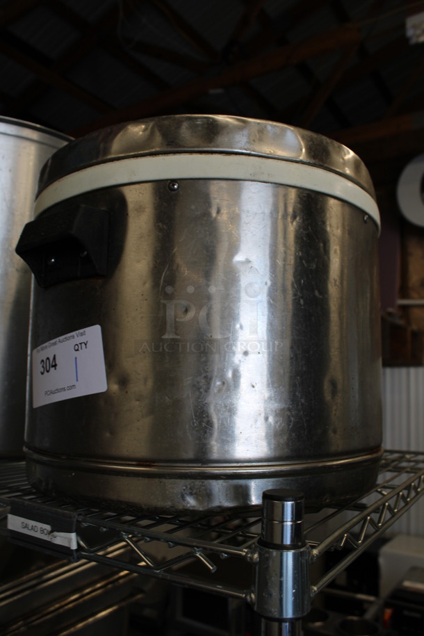 Metal Bin w/ Lid. 15x17x12 - Image 2 of 3
