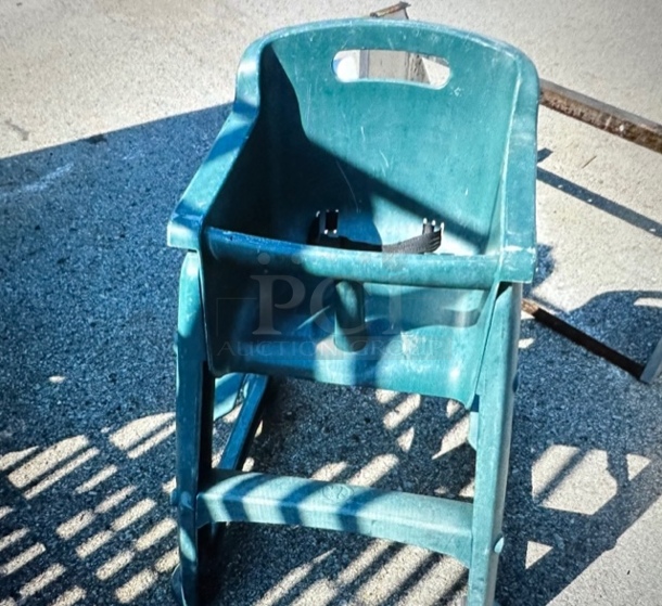 One Rubbermaid Poly High Chair With Safety Straps. - Image 1 of 1
