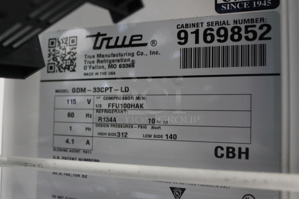 2017 True GDM-33CPT-LD Metal Commercial 2 Door Reach In Cooler Merchandiser w/ Poly Coated Racks and Drink Sliders. 115 volts, 1 Phase. Tested and Working! - Image 6 of 6