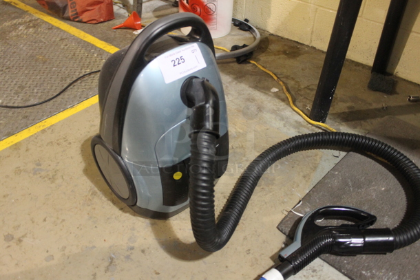 Hoover Duros S3590 Canister Vacuum Cleaner
 - Image 2 of 4