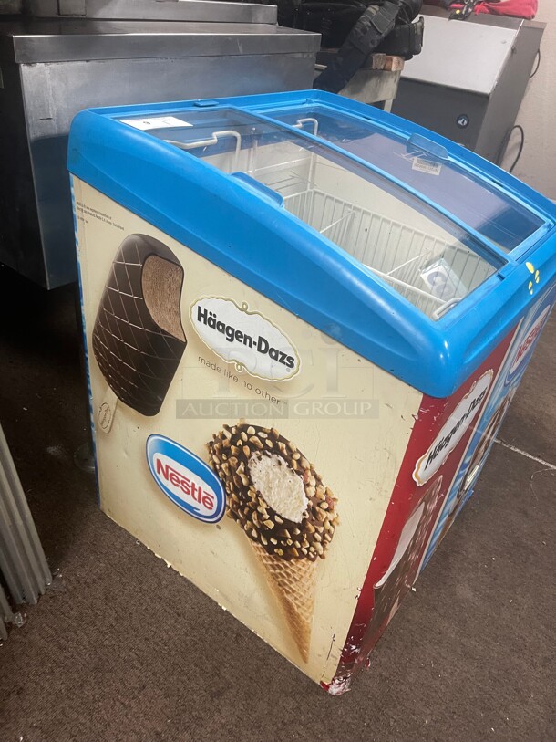 Fully Working! RIO S-68 RIO Curved Clear Lid Commercial Ice Cream Freezer NSF 115 Volt Tested and Working!  - Image 5 of 6