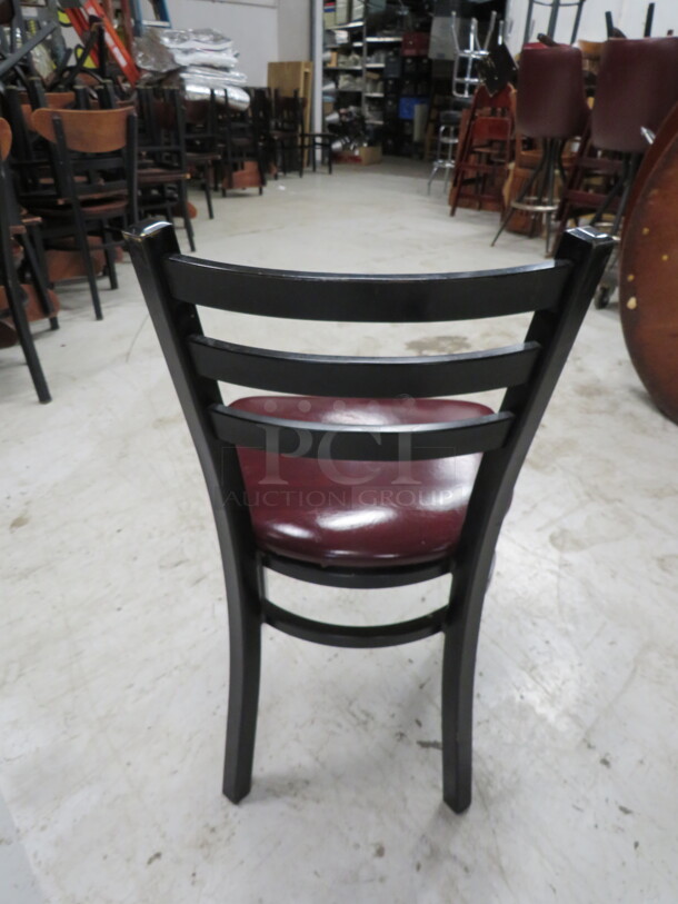 Black Metal Chair With A Burgundy Cushioned Seat. 4XBID. - Image 3 of 3