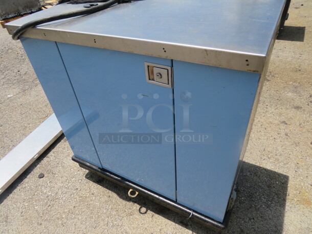 One Stainless Steel Corsair Display System With Under Storage, Hand Sink, And Plug Ins On Casters. 130X36X38 - Image 5 of 6