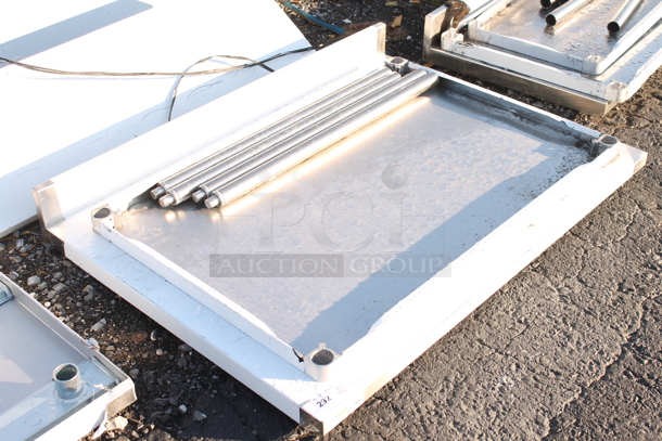 BRAND NEW SCRATCH AND DENT! Stainless Steel Tabletop, Under Shelf and 4 Legs - Image 2 of 2