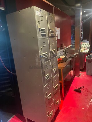 Almost New! GSW 5 Compartment Lockers NSF