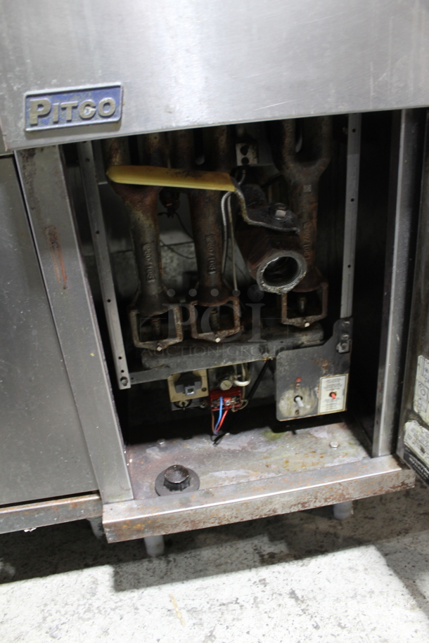2012 Pitco Frialator 40C+ Stainless Steel Commercial Floor Style Natural Gas Powered Deep Fat Fryer. 105,000 BTU.  - Image 3 of 4