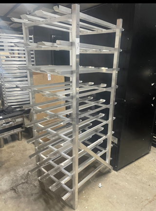 Winholt CR-162 Full Size Aluminum Stationary #10 and #5 Can Rack 