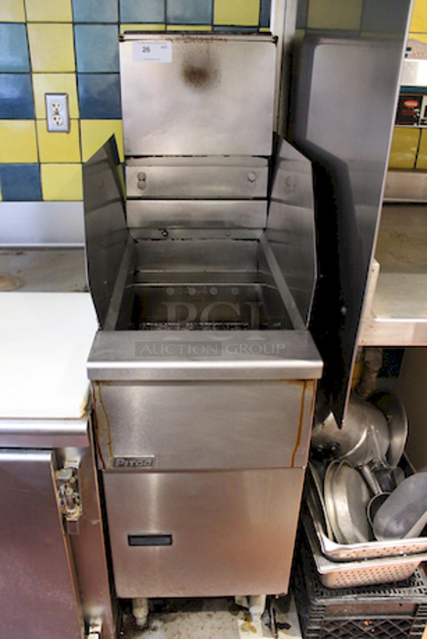 AMAZING! Pitco SG14-S Solstice Series 50lb Stainless Steel Deep Fryer, Natural Gas, 110000 BTU. 
16x35x47 - 200lbs. 