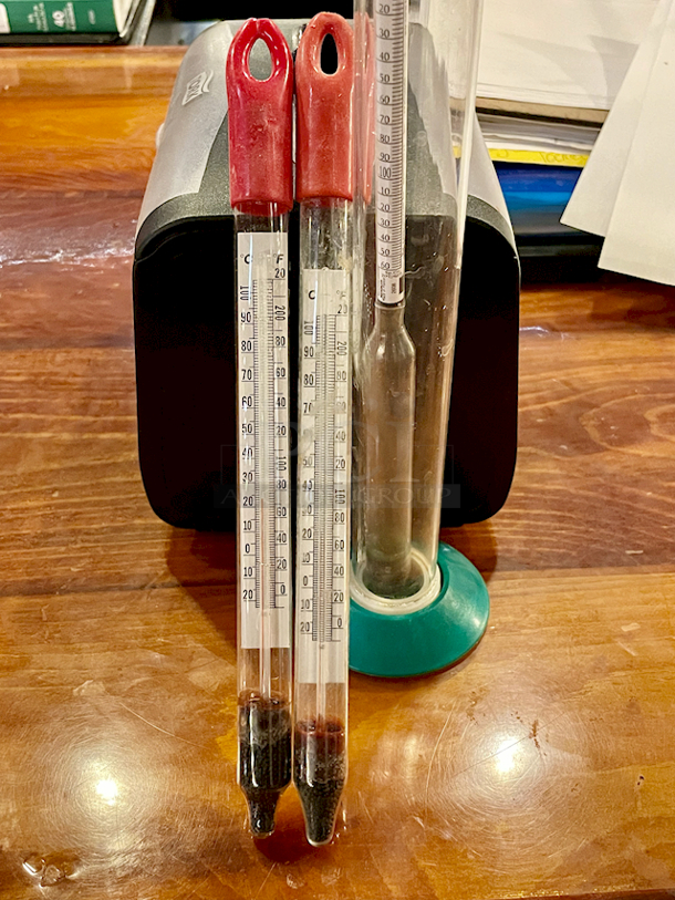 3-Piece (1) Triple Scale Hydrometer For Reading: Gravity, Potential Alcohol & Brix + Beaker and (2) Floating Glass Thermometers - Image 2 of 5