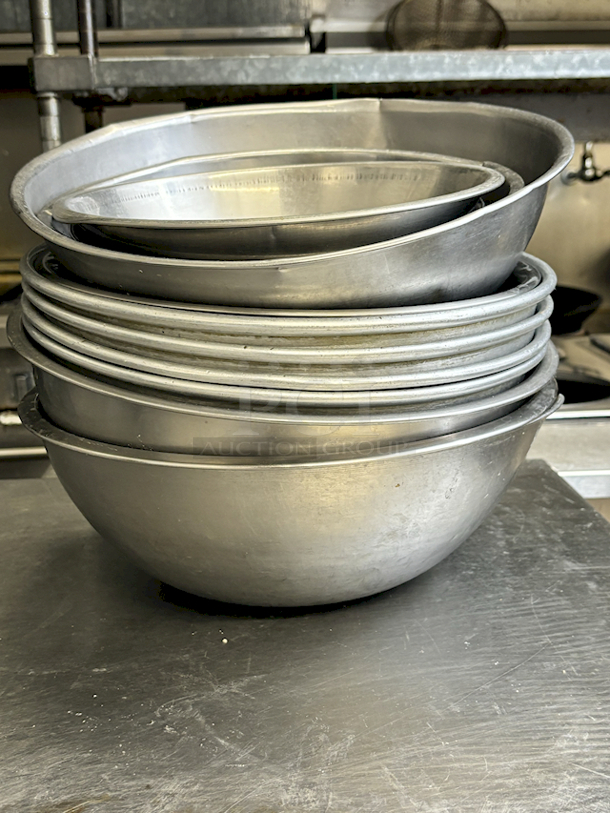 Stack Of 11 Mixing Bowls. 11x your Bid - Image 2 of 2