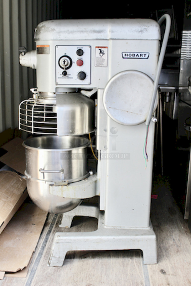 AMAZING! Hobart Model D340 40 Quart Mixer With 15 Min timer, Push Button on/off switches, 208v/3ph/60hz/1.5hp/5amp 575 lbs, Includes: SS Bowl, (2) Flat beaters &  Dough hook - 22 1/4" W x 30 1/4" D x 50 7/8" H - Image 8 of 8