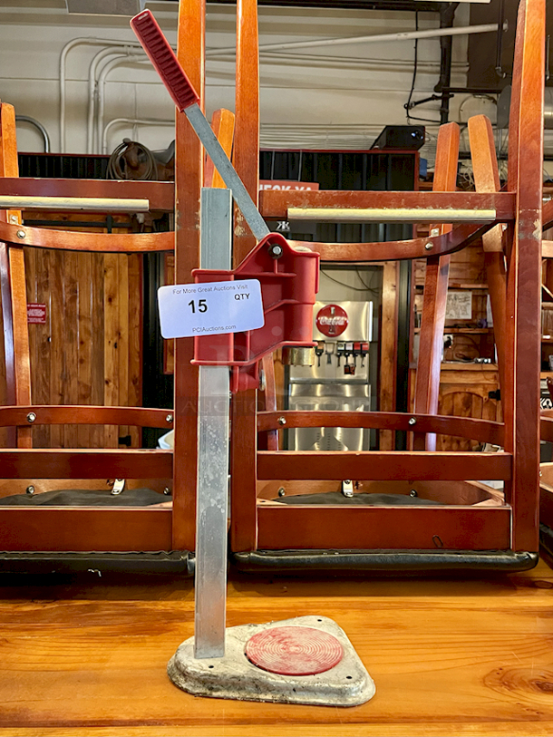 Manual Bottle Capper - Image 1 of 3