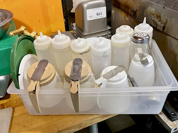 HUGE LOT! 24oz Squeeze Bottles, Syrup Dispensers, Pumps, Lids and Ingredient Bin, Measuring Spoons, Funnel. 20x Your Bid - Image 5 of 6