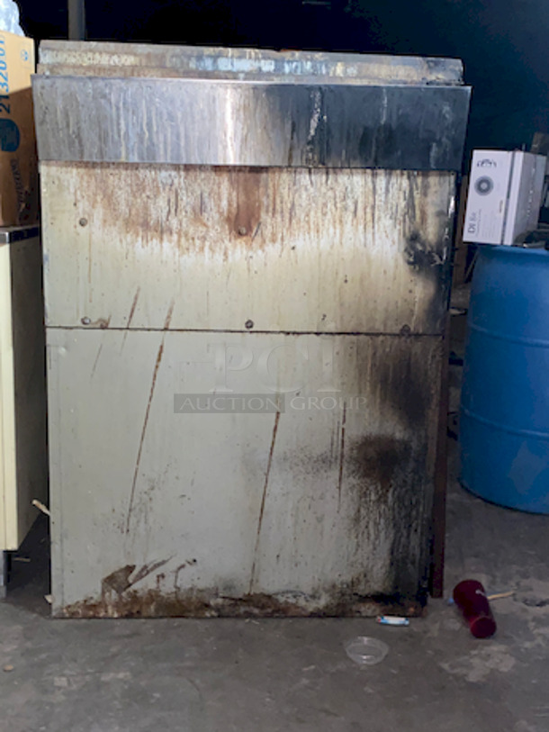 Montague Broiler On Base With Storage. The Oven Is Operable But Missing The Broiler Tray. - Image 3 of 3