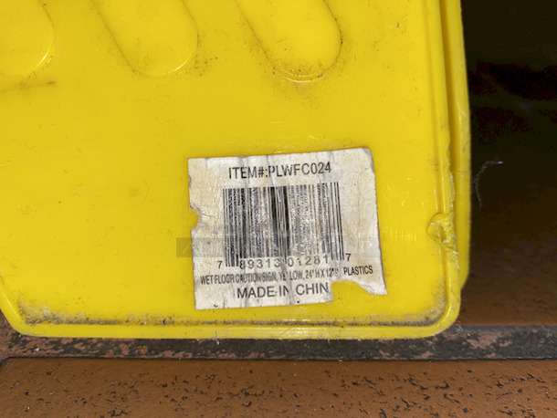 Caution / Wet Floor Sign.  - Image 3 of 3