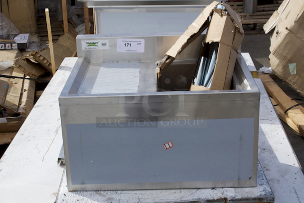 BRAND NEW SCRATCH & DENT! Regency 1 Bowl Underbar Sink with Faucet and Left Drainboard - 24" x 18 3/4" - Image 3 of 8