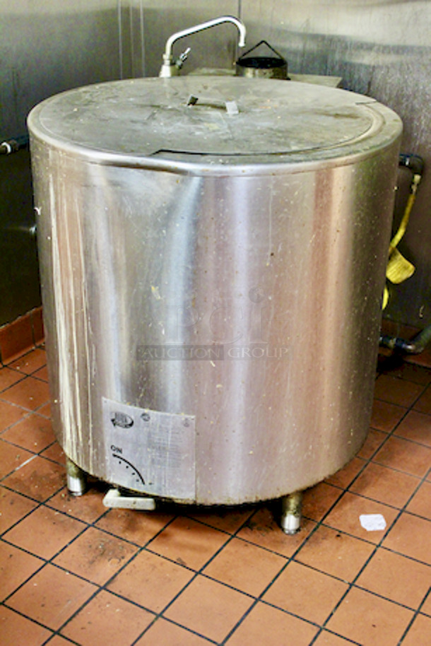 DAVRIK BK40 40 Gallon BAGEL KETTLE, Manifold Pressure: 5, Stainless Steel, Natural Gas. BISSC Approved, Meets NSF Construction Standards, Sanitation Approved. High Efficiency Adjustable Burner From 80K To 180K BTU's Per Hour. In Use Until Close of Restaurant Due To Pandemic.   34-1/4x51-1/2