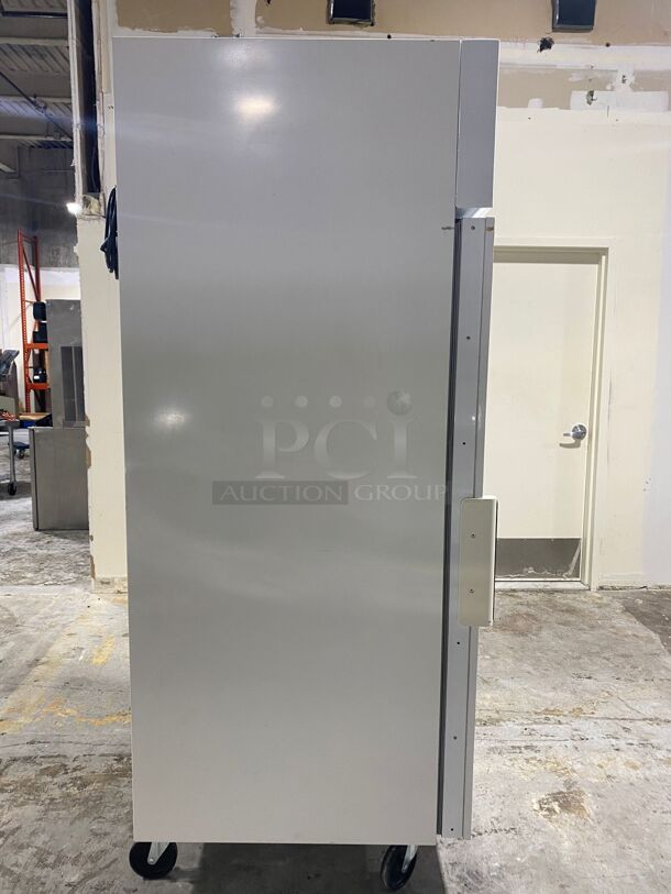 True Single white glass door refrigerator

 - Image 4 of 6