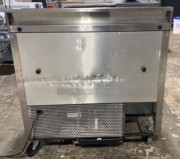 True TWT-36 36" Worktop Refrigerator w/ (2) Sections, 115v
 - Image 2 of 5