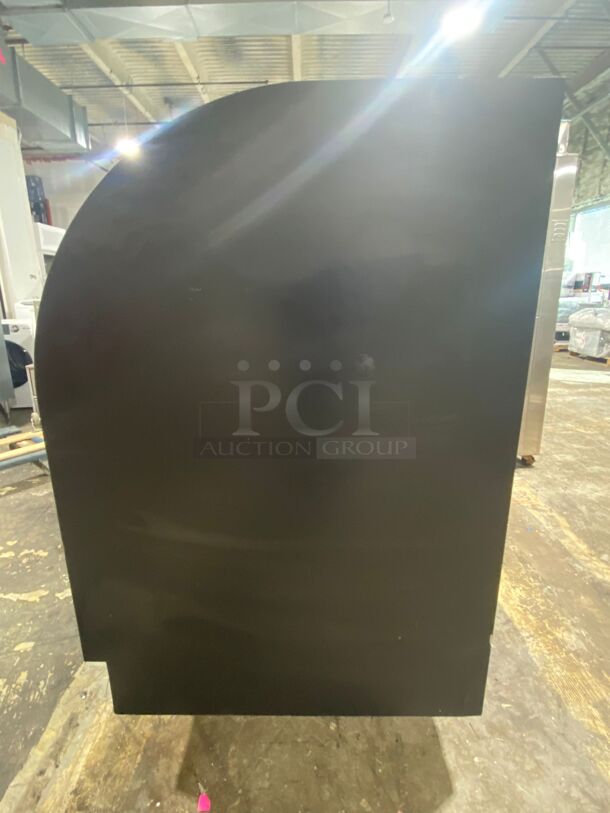 LaRond SCLB Series refrigerated display case
 - Image 3 of 6