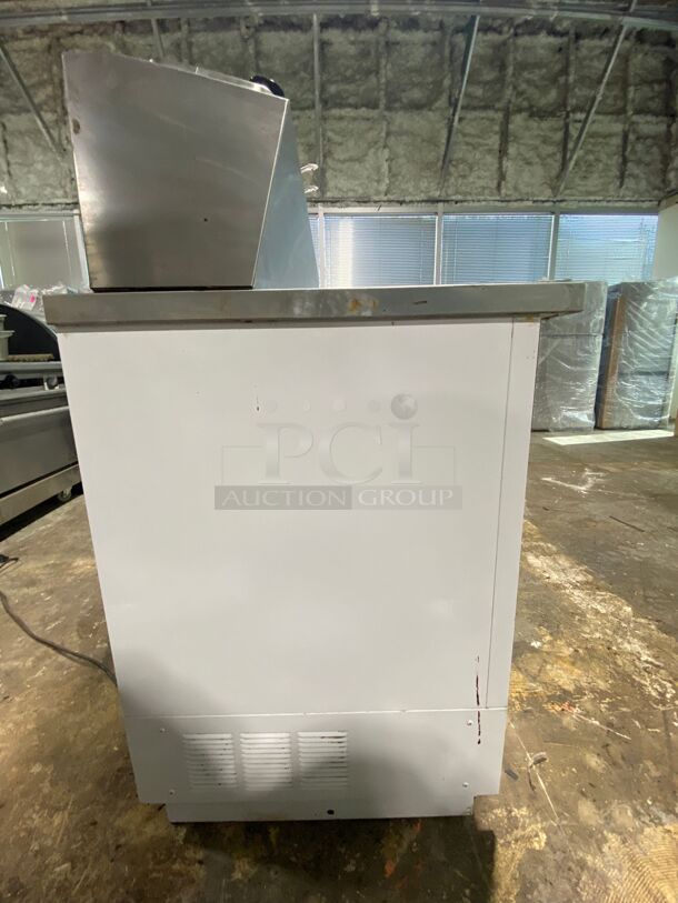 Beverage Air MS68-1-S 28.4-cu ft Refrigerator w/ (2) Sections & (2) Doors, and Ice cream topping cabinet 115v
 - Image 4 of 6