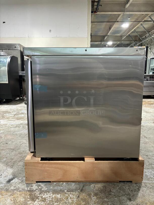 Brand New Scratch & Dent Dukers DUC72F 3-Door Undercounter Commercial Freezer in Stainless Steel - Image 4 of 7