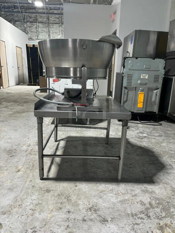 WOW! Cleveland Steam Kettle - Manual Tilt, Jacket, Direct Steam
 - Image 1 of 8