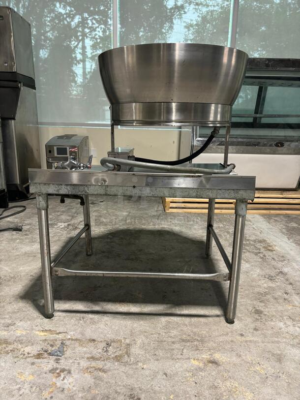WOW! Cleveland Steam Kettle - Manual Tilt, Jacket, Direct Steam
 - Image 3 of 8