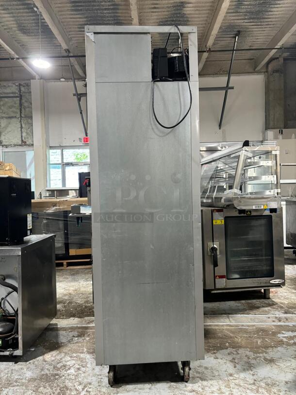 Beverage-Air HF1HC-1S Horizon Series 26" Solid Door Reach-In Freezer

 - Image 4 of 6