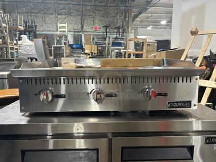 BRAND NEW DUKERS DCGMA36-NG 36"  Griddle with 3 Burner