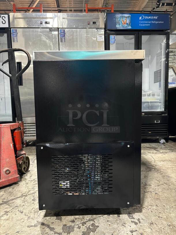 Brand New scratch & dent Dukers DBB72-H3 3-Door Bar and Beverage Cooler (Hinge Doors) - Image 4 of 5