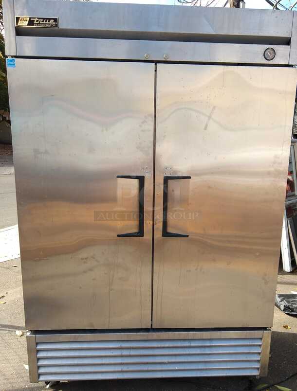 True T-49-HC 54" Two Section Reach In Refrigerator, (2) Left/Right Hinge Solid Doors, 115v
 - Image 1 of 5