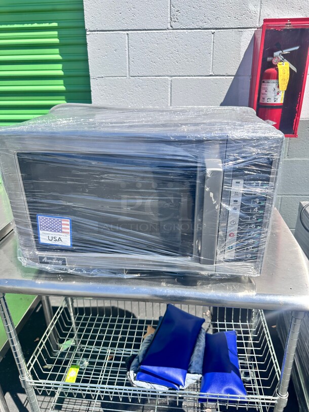 One Year old Amana RCS10TS 1500w Commercial Microwave w/ Touch Pad, 120v  - Image 2 of 5