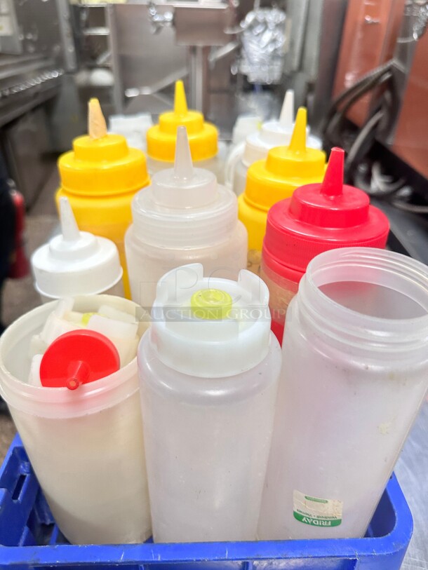 One Lot Of Kitchen Plastic Squeeze Bottles - Image 5 of 7