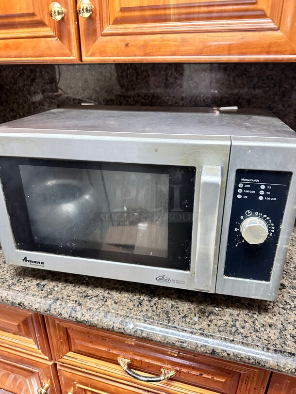 Amana RMS10DS 1000w Commercial Microwave w/ Dial Control, 120v Working 