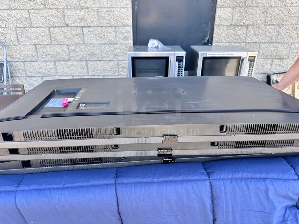 Excellent Condition Samsung 55-Inch BE55T-H Digital Signage Software  - Image 1 of 7