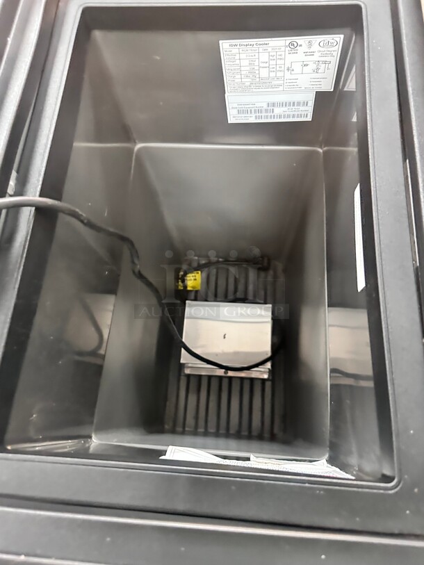 IDW Flip Top Impulse Cooler RCM TEQ2 115 Volt Tested and Working - Image 8 of 9