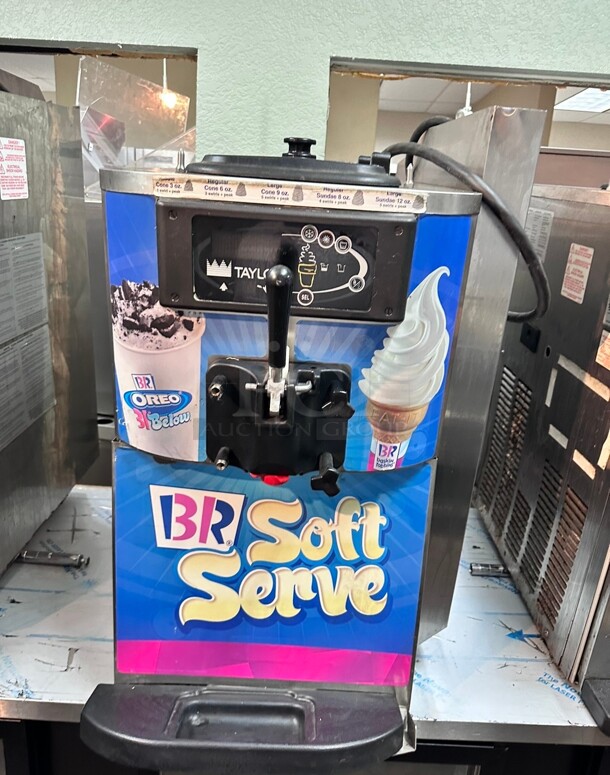 Nice Taylor C709-27 Counter Top Soft Serve Ice Cream Maker 220 Volt Working - Image 3 of 4