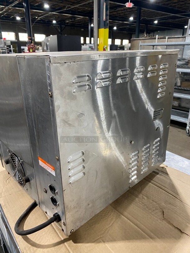 APW Wyott Commercial Countertop Conveyor Toaster Oven! All Stainless Steel! Model: BT15 SN: 9905D07368 208V 60HZ 1 Phase - Image 4 of 10