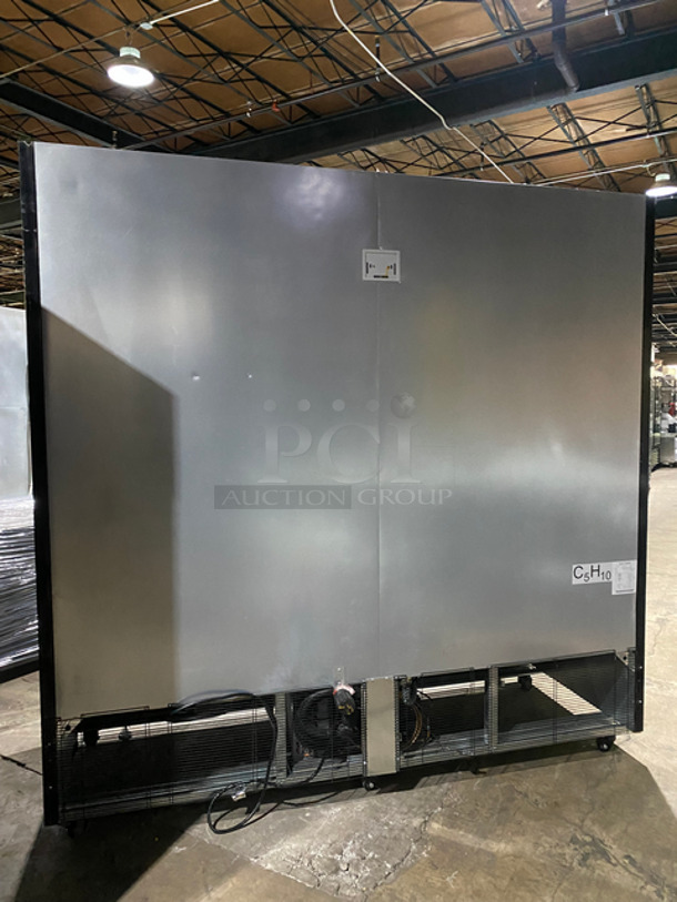 COOL! LIKE NEW! BARELY USED! LATE MODEL! 2021 Atosa 3 Door Reach In Freezer Merchandiser! With View Through Doors! Poly Coated Racks! On Casters! Still Under Manufacturers Warranty! Model: MCF8728GR SN: MCF8728GRAUS100321032100C40002 115/208/230V 60HZ 1 Phase - Image 4 of 9