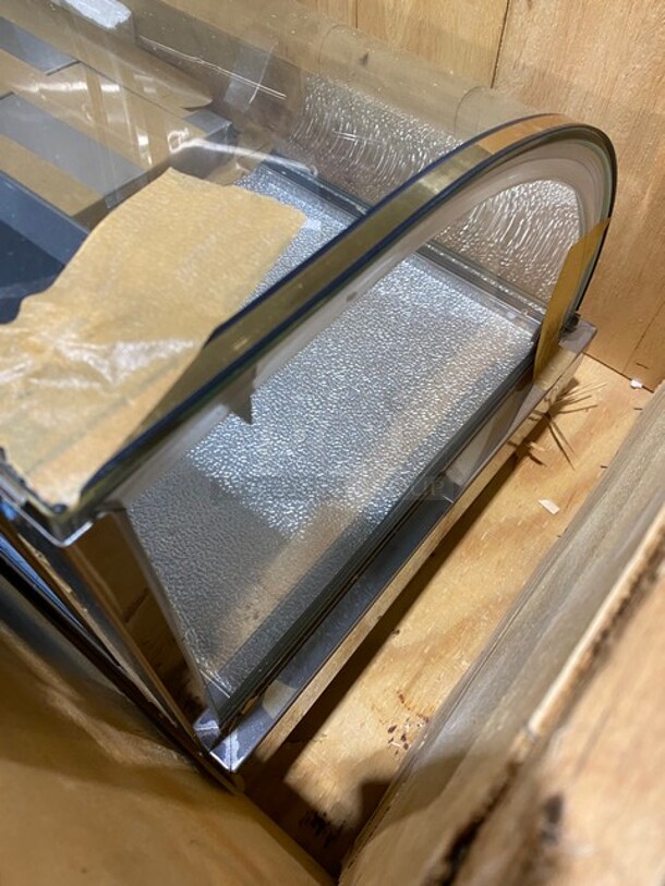 BRAND NEW! IN THE BOX! Diamond Commercial Countertop Refrigerated Sushi Display Case Merchandiser! With Curved Glass! Stainless Steel Body! On Small Legs! Model: GVRB160 - Image 5 of 6