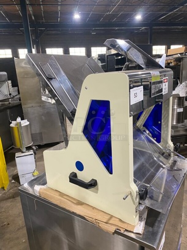 SWEET! Doyon Commercial Countertop Bread Loaf Slicer! WORKING WHEN REMOVED! Model: SM302 SN: DYN1201065 120V 60HZ 1 Phase - Image 4 of 11