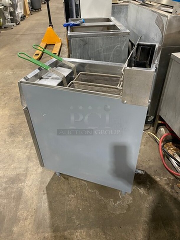 Frymaster Commercial Natural Gas Powered Deep Fat Fryer! All Stainless Steel! On Legs! WORKING WHEN REMOVED! Model: GF14SD SN: 0704FM0279! - Image 4 of 9