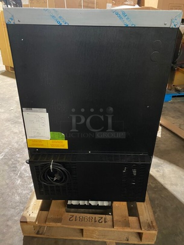 SCRATCH-N-DENT! LATE MODEL! 2019 Micro Matic Commercial Refrigerated Beer Kegerator Cooler! NO TOWER! Model: MDD23E SN: 8101681682 220V 60HZ 1 Phase - Image 4 of 11