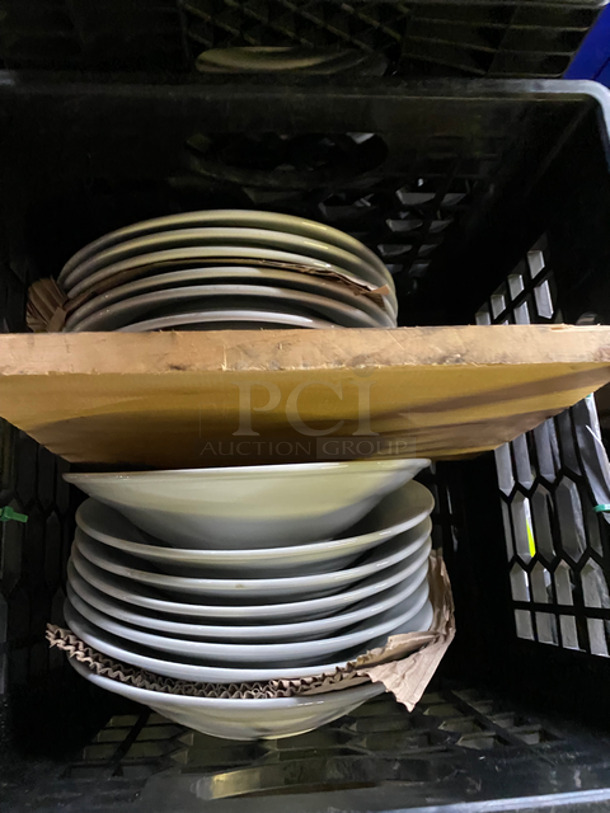 Vertex 9" White Ceramic Bowls! 4x Your Bid! Includes Black Poly Crates! - Image 2 of 7
